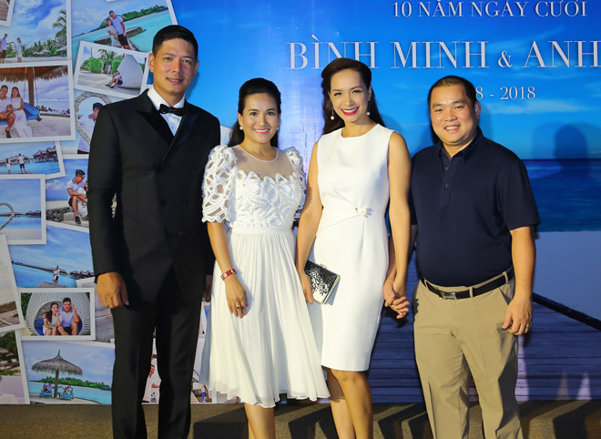 Bình Minh hôn vợ say đắm trong ngày kỷ niệm 10 năm cưới - 7