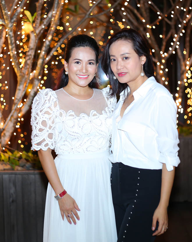 Bình Minh hôn vợ say đắm trong ngày kỷ niệm 10 năm cưới - 8