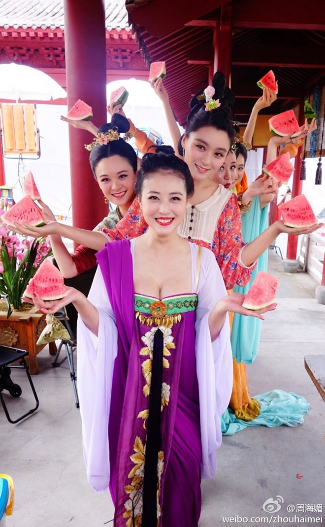 1001 cách giải nhiệt trên phim trường ngày nóng: Người chơi trội, kẻ bình dân - 12
