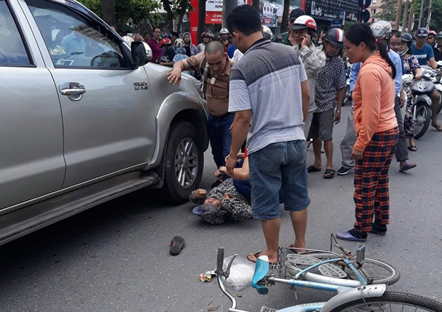 Tài xế bán tải lùi xe chết người có nồng độ cồn vượt mức - 2
