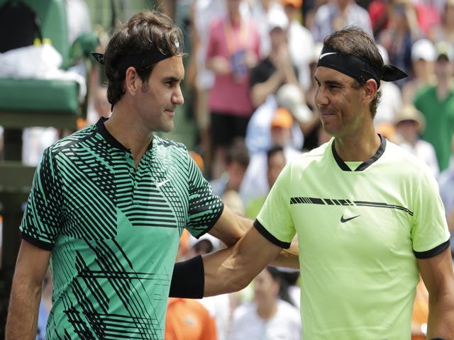 Vô địch mệt nghỉ, Nadal vẫn kém ”Tàu trong ga” Federer