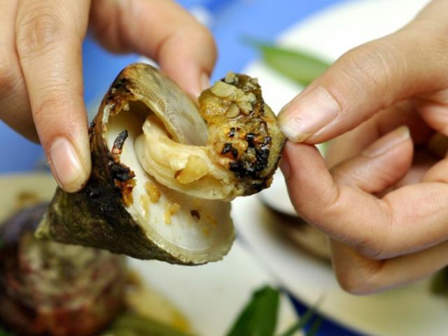 Ốc vú nàng - món ăn khiến du khách ”chết mê” khi đến vùng biển