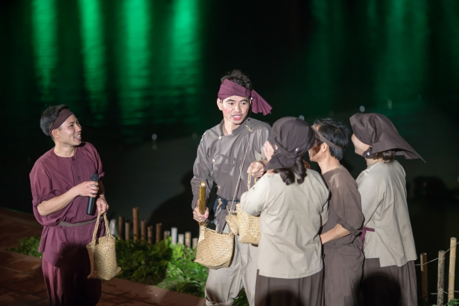 Xuân Bắc hóa “thằng Mõ” tấu hài làm khán giả cười nghiêng ngả - 4