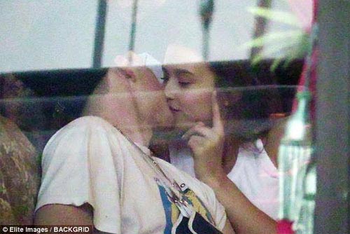 Chia tay bạn gái 7 ngày, quý tử của Beckham &#34;cặp&#34; ngay 3 người mẫu xinh đẹp - 10