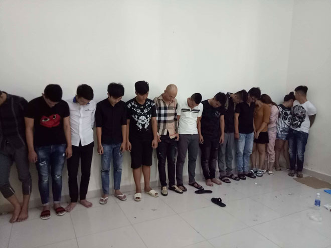 Cả chục nam nữ “phê” tập thể trong căn biệt thự cao cấp ở Sài Gòn - 2