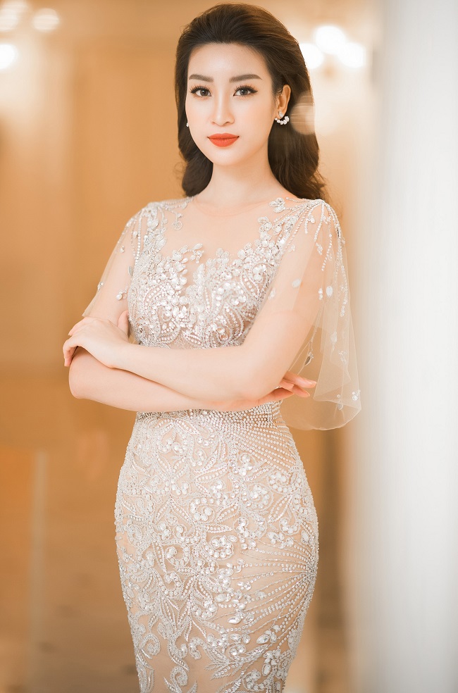 Cũng giống Huyền My, Đỗ Mỹ Linh cũng lọt vào top 64 Miss Grand Slam - Hoa hậu của các Hoa hậu 2017 nhờ lượng bình chọn cao nhất nhóm 11. 