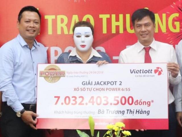 Tin tức trong ngày - 2 cô gái bỗng trở thành tỉ phú Vietlott nhờ jackpot “khủng”