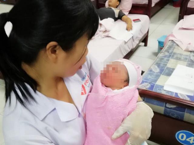 TP.HCM: Bé gái sơ sinh bị bỏ rơi tại nhà vệ sinh Công ty Pou Yuen