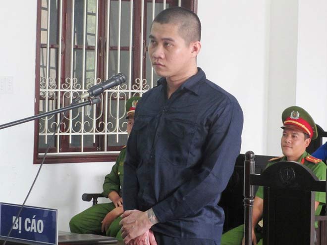 Thanh niên ôm người yêu tưới xăng tự thiêu lĩnh án - 1