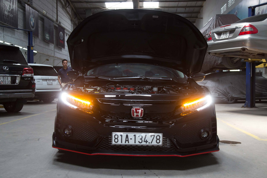 Honda Civic 2017 độ khủng tại Sài Gòn, gói độ gần 500 triệu đồng - 7