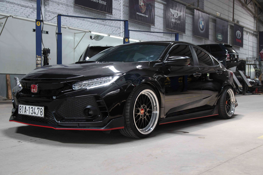 Honda Civic 2017 độ khủng tại Sài Gòn, gói độ gần 500 triệu đồng - 8