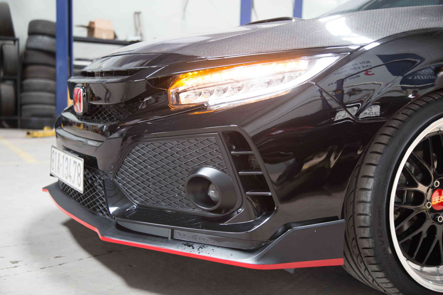 Honda Civic 2017 độ khủng tại Sài Gòn, gói độ gần 500 triệu đồng - 2