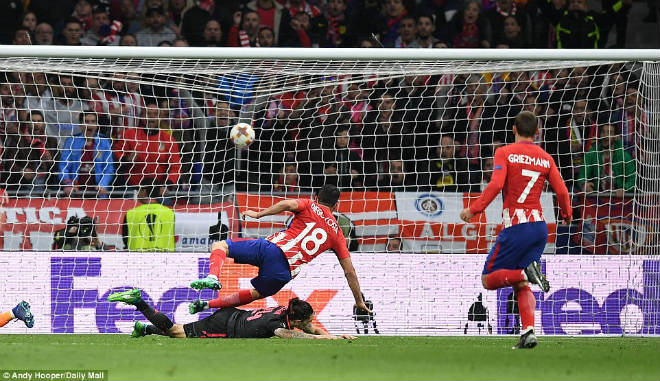 Wenger & &#34;ác mộng&#34; trời Âu: &#34;Hung thần&#34; Costa, vương triều 22 năm sụp đổ - 5