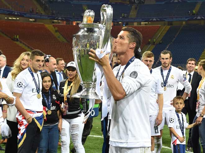 Ronaldo nào vĩ đại nhất: Mourinho chọn Ro béo, CR7 chỉ đáng xếp thứ 2? - 4