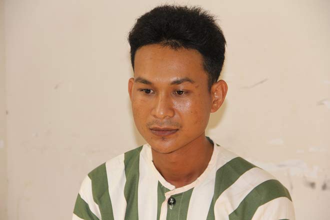 Sát hại rồi bế con của người tình ra đầu thú - 1