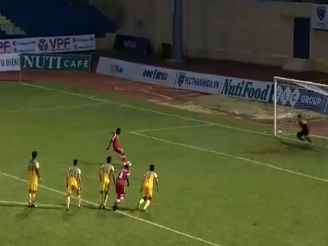 Bóng đá - Thanh Hóa - Sài Gòn: 2 quả penalty, căng thẳng tột độ