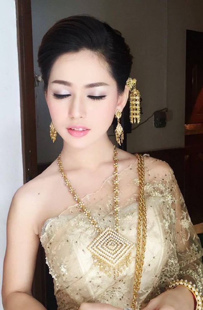 3. Maiya Kager cũng là người mẫu kiêm diễn viên ở Campuchia. 