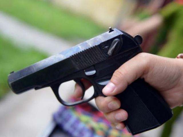 Pháp luật - Người phụ nữ trong vụ nổ súng ở Bắc Giang dính 4 viên đạn rất nguy kịch