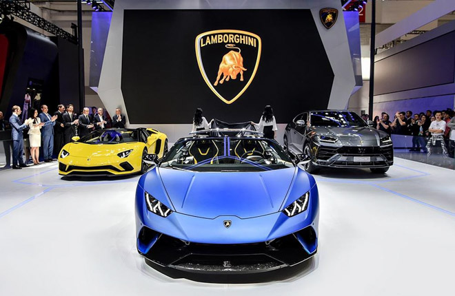 Lamborghini Huracan bản mui trần ra mắt, giá gần 7 tỷ đồng - 1