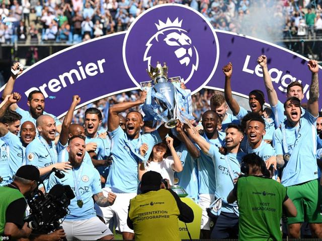 Bóng đá - Man City nâng cúp vô địch Ngoại hạng Anh: Tiệc kém vui vì "gã hạt tiêu"