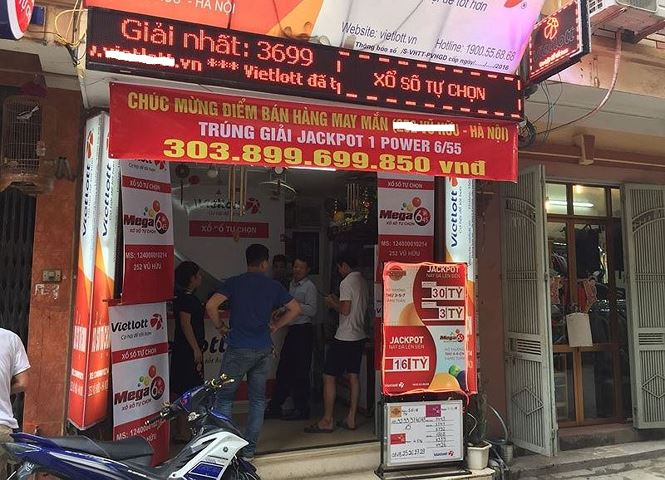 Hé lộ về người trúng giải Vietlott hơn 300 tỷ ở Hà Nội - 1