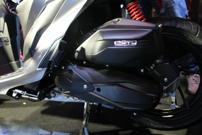 Thích xe ga Thái, chọn Honda Click 150i hay Yamaha Aerox 155 ABS? - 4
