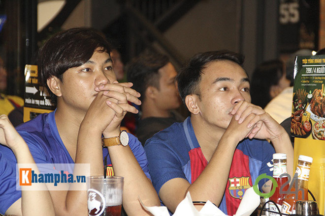 Trẩy hội “Siêu kinh điển”, fan Barca Việt chê Real làm điều xấu hổ - 8