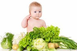 Trẻ lười ăn rau, có nên bù lại bằng trái cây? - 1