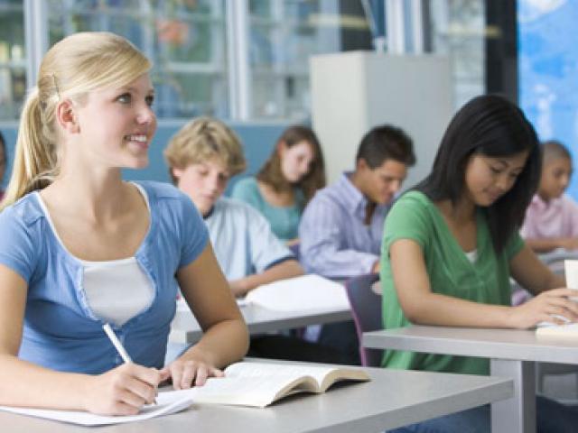 Giáo dục - du học - Choáng với nội dung bài tập về nhà phản cảm của học sinh Mỹ