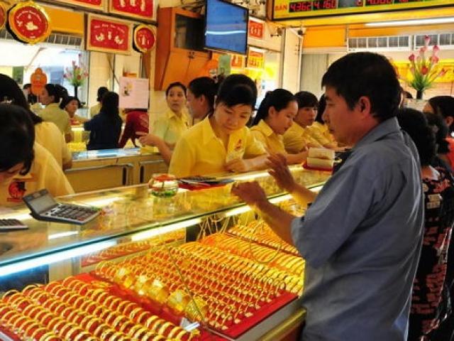 Tài chính - Bất động sản - Giá vàng hôm nay 8/5: Vàng vẫn “lình xình”, đồng USD tăng mạnh
