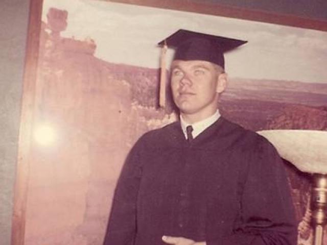 Giáo dục - du học - Bí mật bị giấu nhẹm suốt mấy chục năm của người thầy giáo không biết đọc