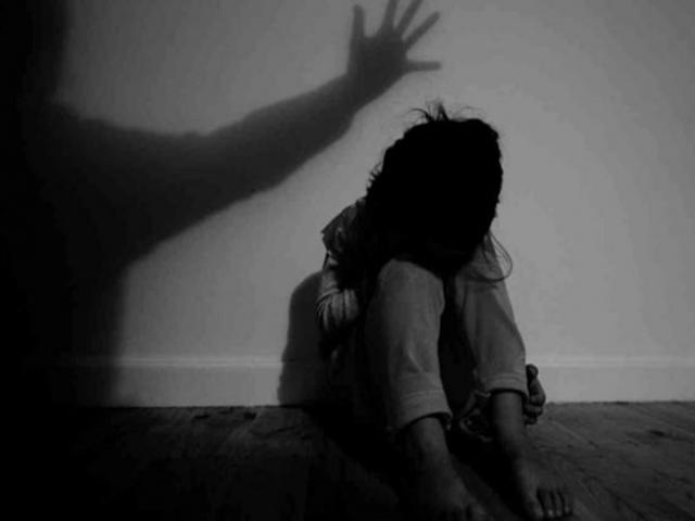 Pháp luật - Bé 4 tuổi nghi bị "yêu râu xanh" cùng xóm trọ giở trò đồi bại