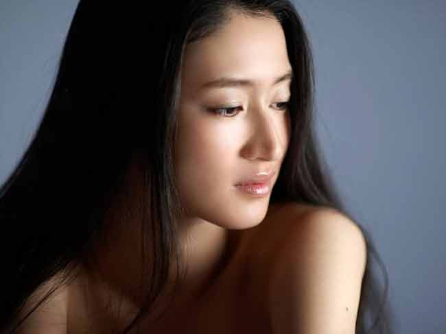 Bí quyết chăm sóc da của Koyoki thường ngày khá đơn giản. Cô thường trộn mật ong vào sữa rửa mặt và thoa dầu jojoba lên mặt để giữ ẩm, làm khỏe biểu bì.