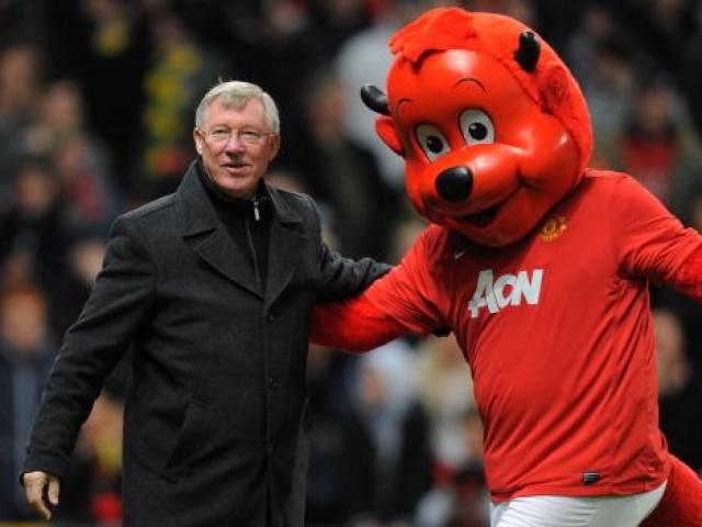 Sự kiện chấn động: Sir Alex khiến thế giới sững sờ, đế chế đỏ MU sụp đổ