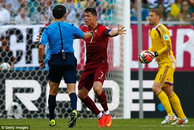 Chung kết Cúp C1: &#34;Kẻ thù&#34; Ronaldo cầm còi, triệu fan Real lo lắng - 3