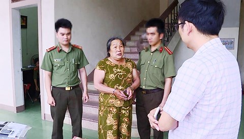 Cái kết của lão bà U60 làm giả con dấu của công an - 1