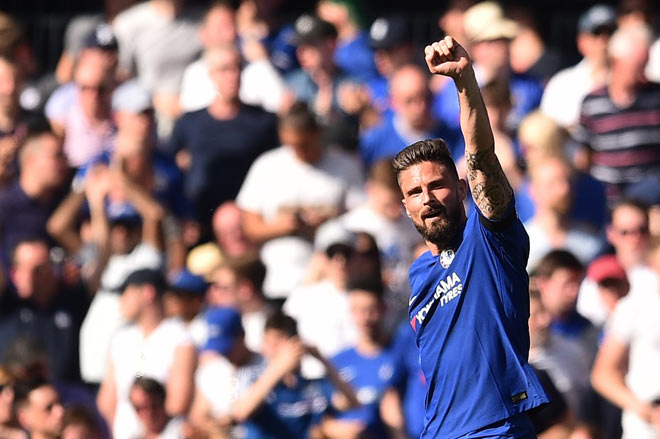 Chelsea – Huddersfield: “Vua bọ cạp” Giroud quá hay, vé Cúp C1 sống lại - 2