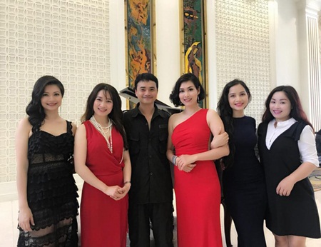 &#34;Phía trước là bầu trời&#34; ngoại truyện hé lộ về bộ ba Nguyệt - Nhung - Thương sau 17 năm - 1