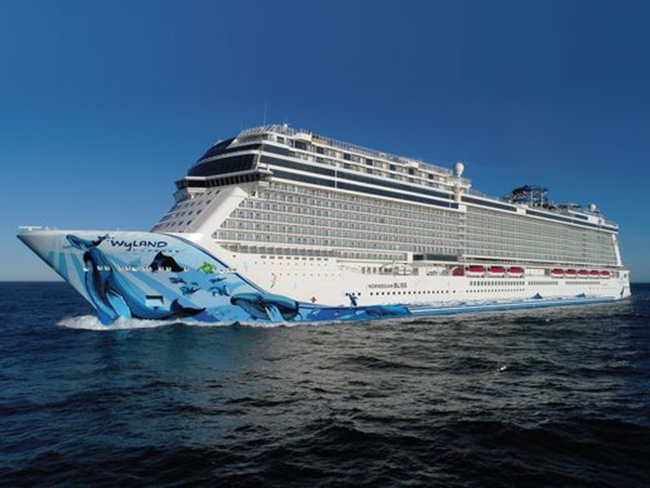 Có sức chứa tới 4.004 hành khách, tàu Norwegian Bliss được xây dựng trong vòng một năm tại xưởng đóng tàu Meyer Werft ở Papenburg, Đức là một trong những du thuyền lớn nhất hành tinh.