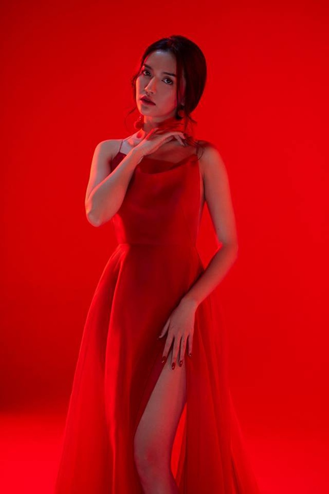 Bích Phương đụng đầm đỏ với mỹ nữ Vbiz trong MV mới, ai đẹp hơn ai? - 3