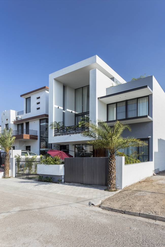 Gia chủ đã yêu cầu chọn lựa nội thất làm từ chất liệu, màu sắc, kết cấu tinh tế và đảm bảo sự tao nhã.