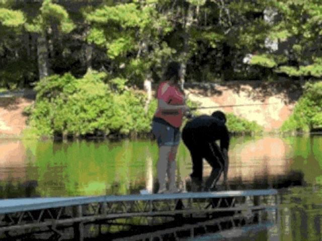 Tranh vui - Kinh dị với những pha nghịch "khốn nạn" của đám bạn