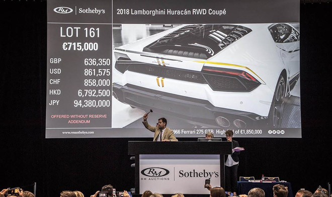 Lamborghini Huracan của Giáo hoàng được bán với mức giá kỷ lục - 1