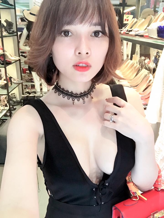 Sự &#34;lột xác&#34; bất ngờ của bà mẹ hai con khiến nhiều mẹ bỉm sữa ngưỡng mộ.