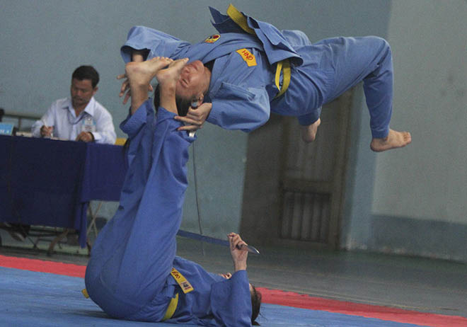 &#34;Bóng hồng&#34; Vovinam múa kiếm điêu luyện, hút mắt người xem - 3