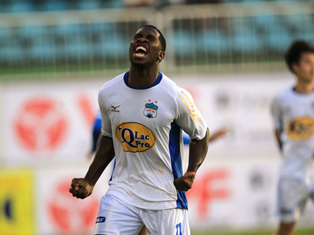 Bóng đá - Bầu Đức “nóng mắt”, ngoại binh HAGL có nguy cơ ra đường