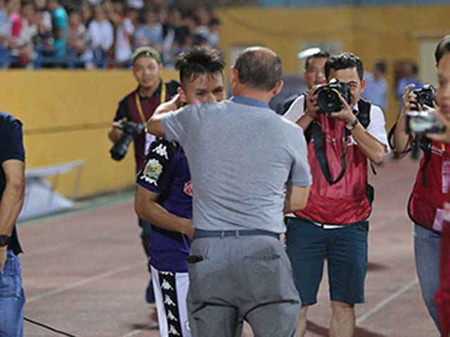 HLV Park Hang Seo hết lời khen ngợi sao U23 VN, bầu Hiển thưởng khủng