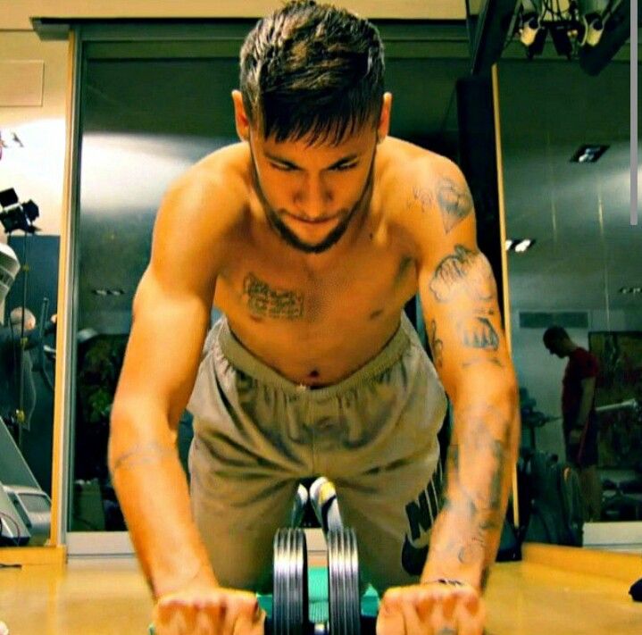 Neymar tích cực tập gym thế nào để sẵn sàng đấu World Cup? - 1