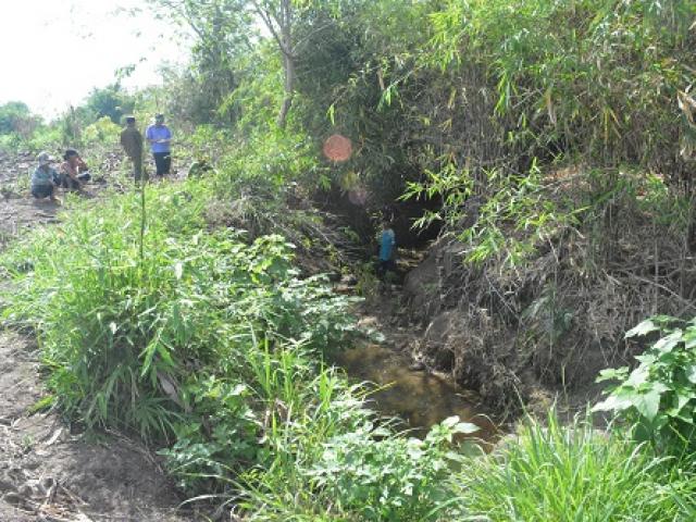 Pháp luật - Bé gái 13 tuổi bị 2 “yêu râu xanh” bịt miệng, cưỡng bức