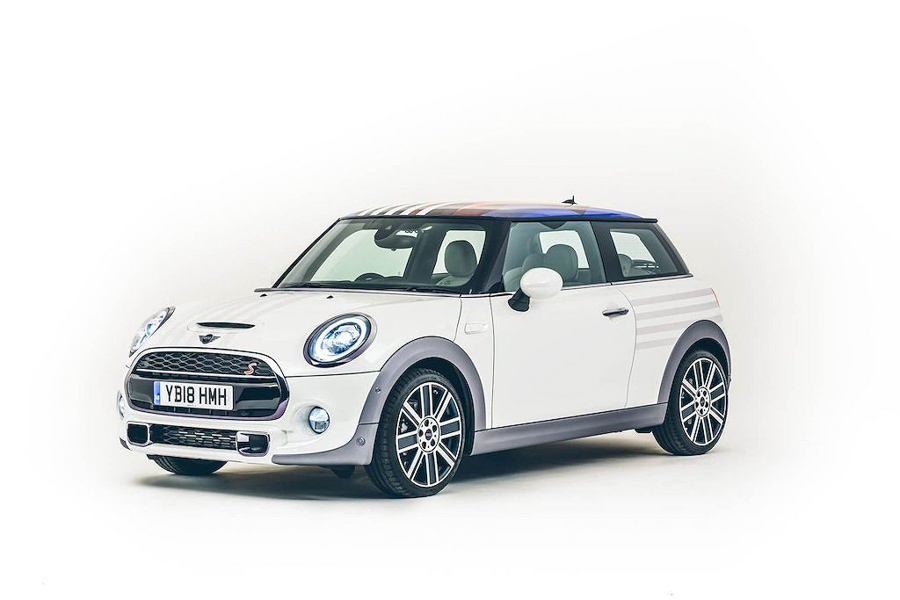 MINI giới thiệu Cooper S đặc biệt mừng đám cưới Hoàng gia Anh - 1